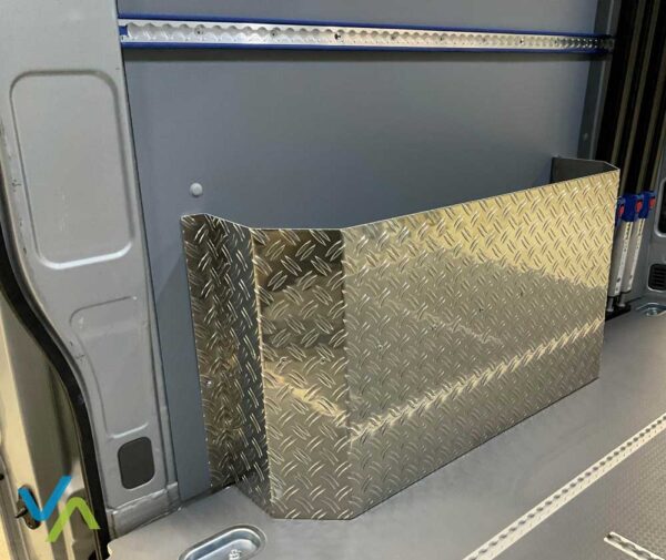 Radkastenverkleidung Aluminium-Riffelblech Mercedes Sprinter Hinterradantrieb, Einzelbereifung – Bild 3